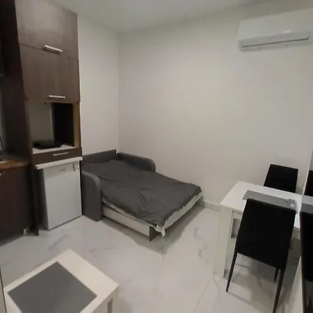 Gorana 1 Apartment *