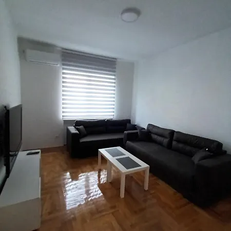 Gorana 1 Apartment